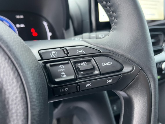 TOYOTA YARIS CROSS Yaris Cross Hybride-015.jpg